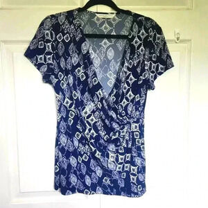 Peter Nygard Women's Stretchy Short Sleeve  Blouse - Size M/L